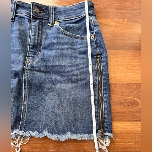 American Eagle Jean Skirt - Picture 6 of 10